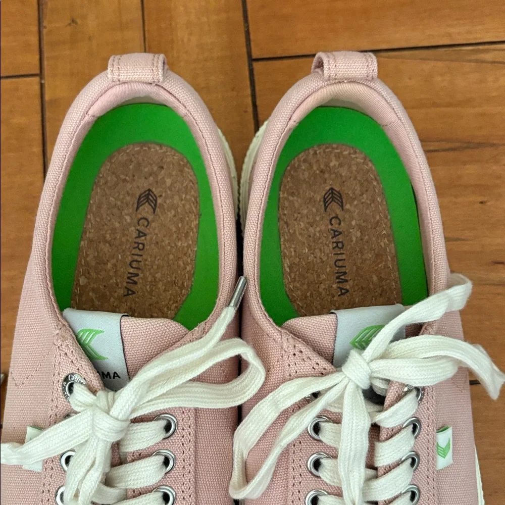 Cariuma OCA Low Pink Rose canvas vegan sneakers women’s size 9.5 EUC